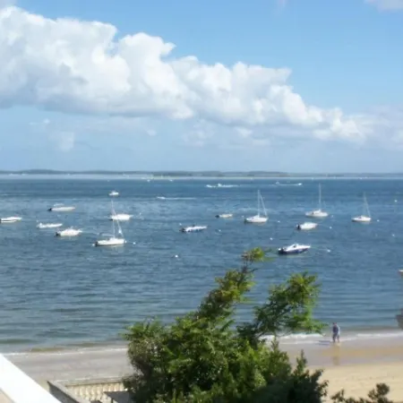 Apartment T2 A Arcachon, Acces Direct Plage, Parking Prive - Fr-1-374-35 Arcachon