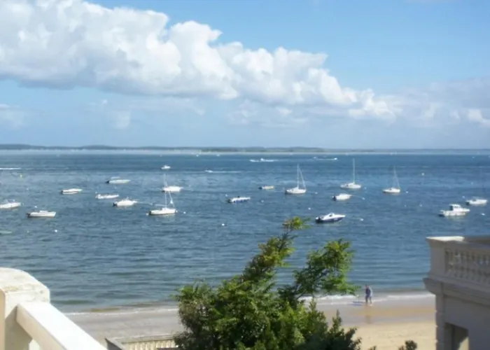 Appartement T2 A Arcachon, Acces Direct Plage, Parking Prive - Fr-1-374-35 Arcachon